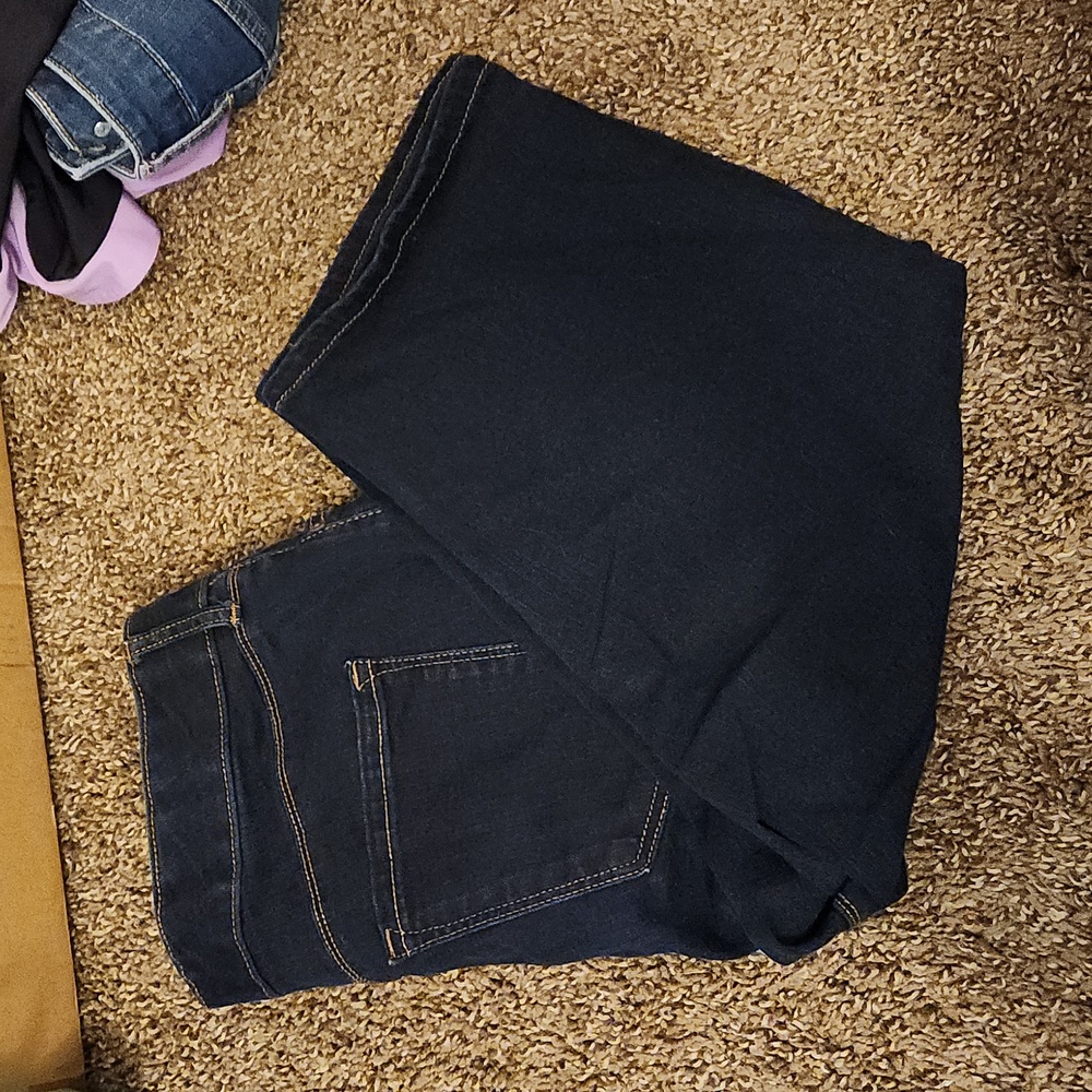 Gloria Vanderbilt Curvy Bredmuda Jean Shorts Size 10